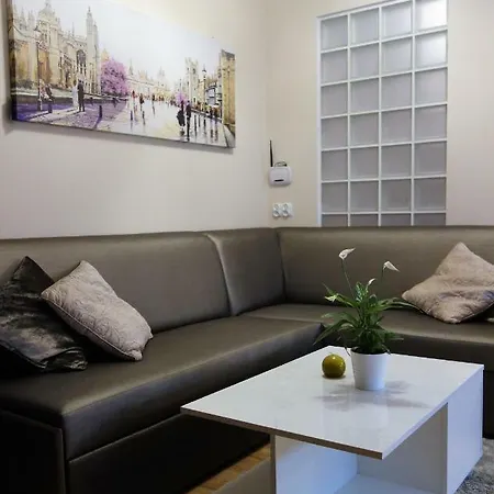 Apartament Szafirowy *